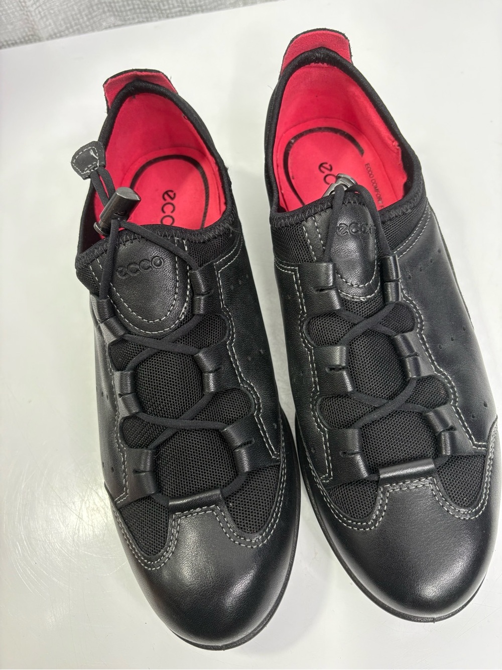 Ecco Bluma Women's Black Casual Slip-On fast lacing leather Sneaker Size 40/9